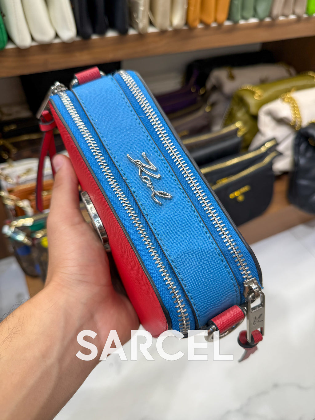 Sac Bandoulière Karl Bleu Cobalt & Rouge Impérial – 100% Cuir Véritable & Finitions Haute Qualité KL-1003