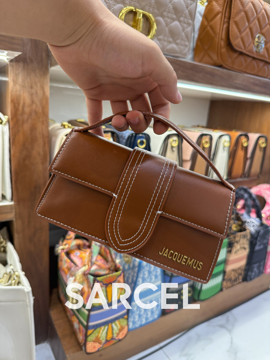 Sac Bandoulière Jaquemus Camel Foncé – 100% Cuir Véritable & Finitions Haute Qualité JQ-1017