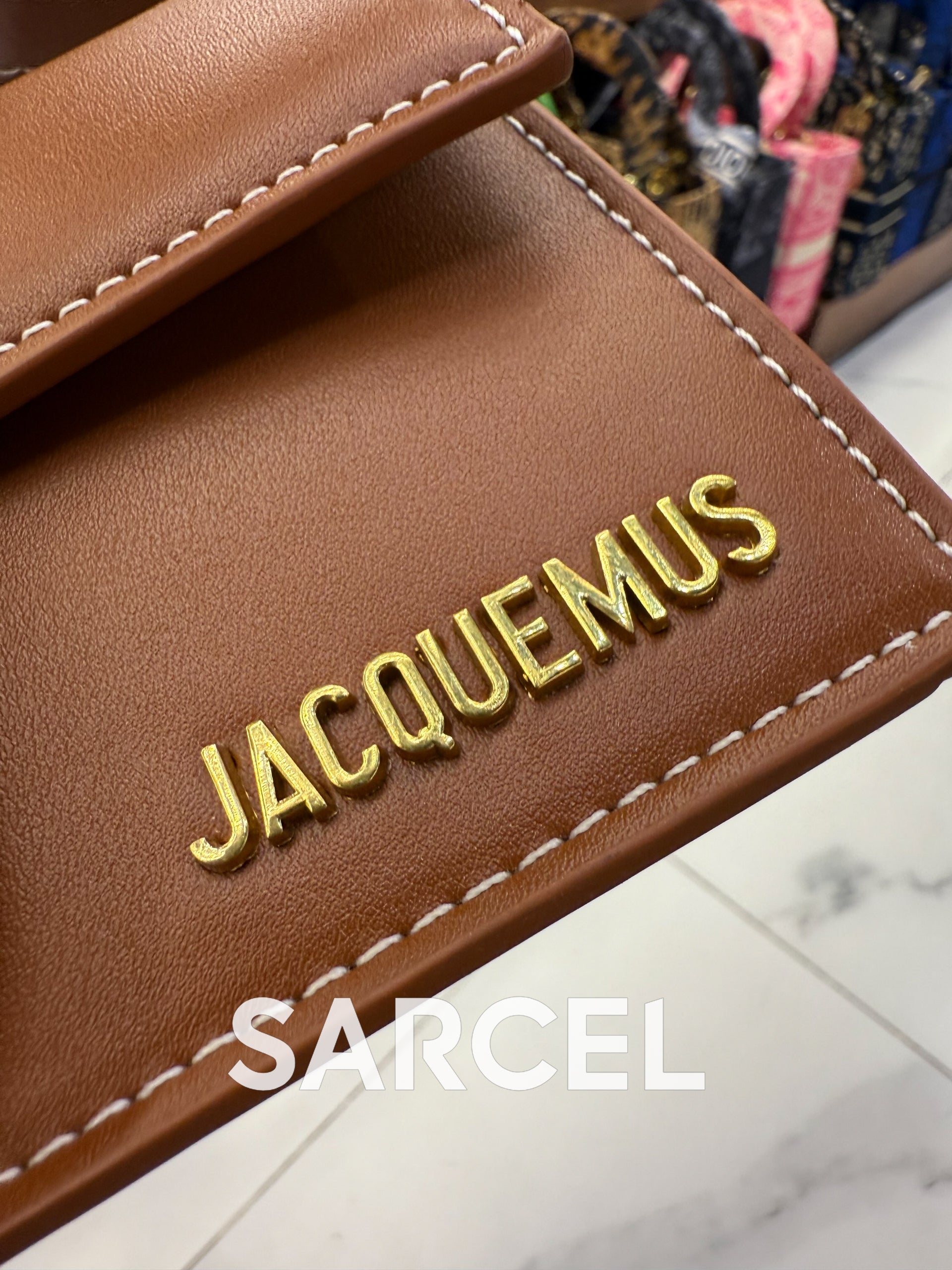 Sac Bandoulière Jaquemus Camel Foncé – 100% Cuir Véritable & Finitions Haute Qualité JQ-1017