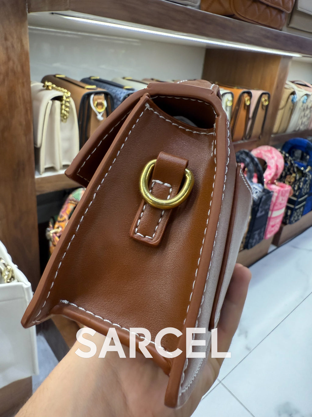 Sac Bandoulière Jaquemus Camel Foncé – 100% Cuir Véritable & Finitions Haute Qualité JQ-1017