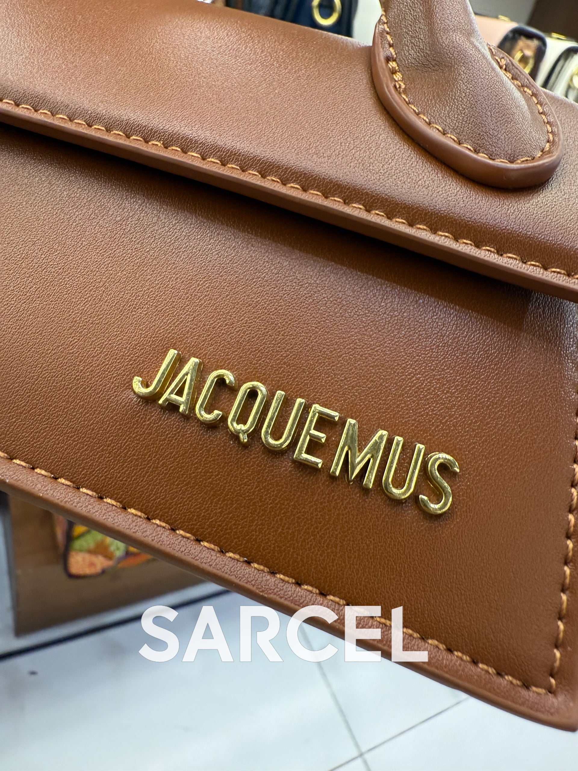 Sac Bandoulière Jaquemus Marron – 100% Cuir Véritable & Finitions Haute Qualité JQ-1021